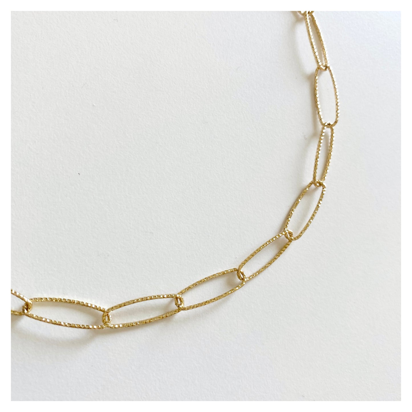 Textured Paper Clip Chain Necklace