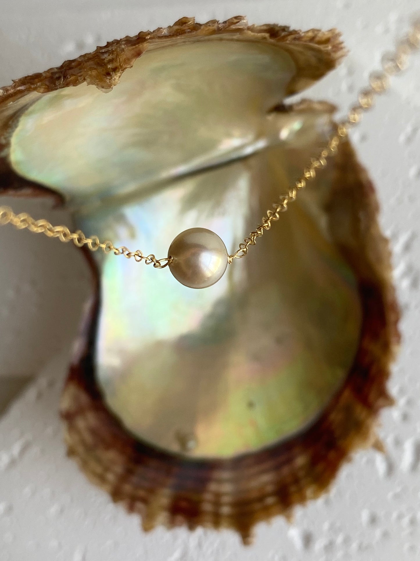 Solitaire Suwaidi Pearl Necklace